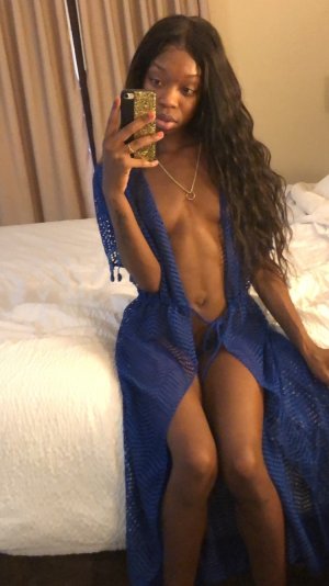 Laiana outcall escort in Oviedo, FL